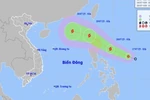 Ứng phó với áp thấp nhiệt đới gần Biển Đông có khả năng mạnh lên thành bão