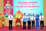 Chủ tịch UBND tỉnh Trần Duy Đông dự khai giảng tại Trường THPT Chuyên Hùng Vương