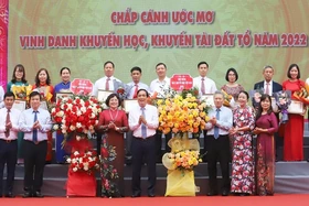 Phát động “Tuần lễ hưởng ứng học tập suốt đời” và Chương trình “Chắp cánh ước mơ - Vinh danh khuyến học, khuyến tài Đất Tổ” năm 2022