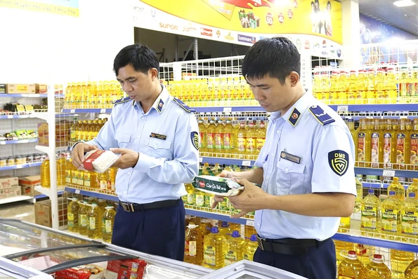 Thực phẩm bẩn và “cuộc chiến” không khoan nhượng