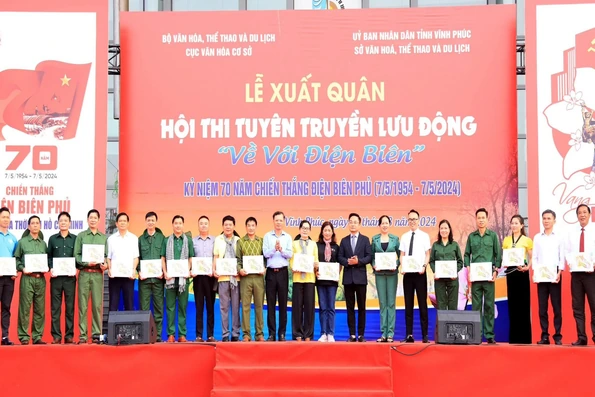 Phú Thọ tham gia Lễ xuất quân hành trình “Về với Điện Biên”