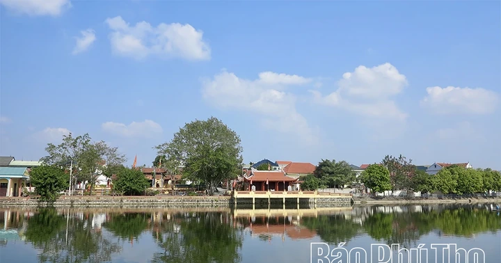 Đất làng Phùng Nguyên